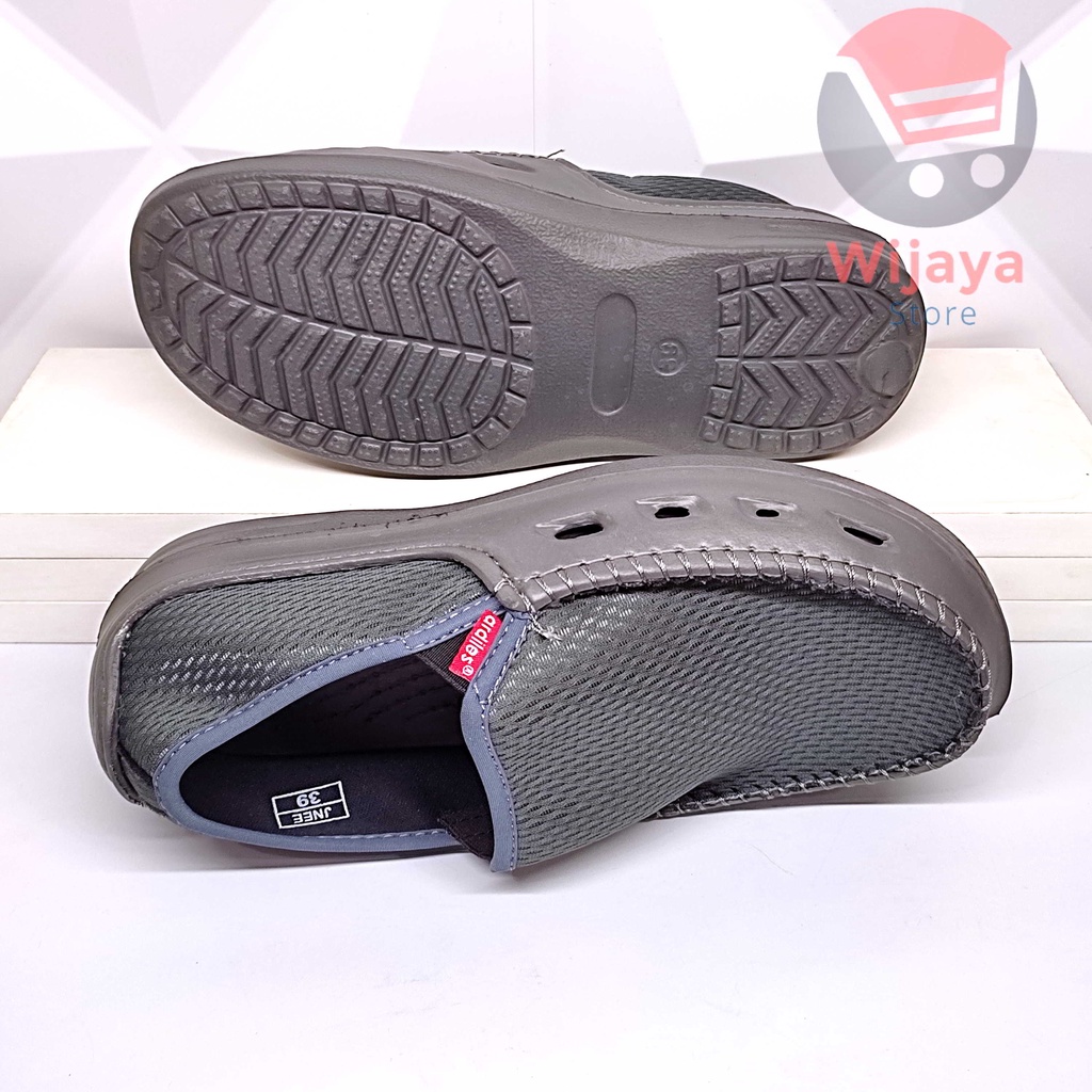 Sepatu Slip On Selop Pria Ardiles Original dan Berkualitas untuk Penampilan Santai yang Trendi Hitam Abu Biru Navy HELMEPO JNEE