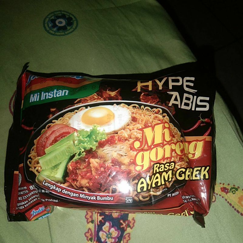 

indomie goreng ayam geprek