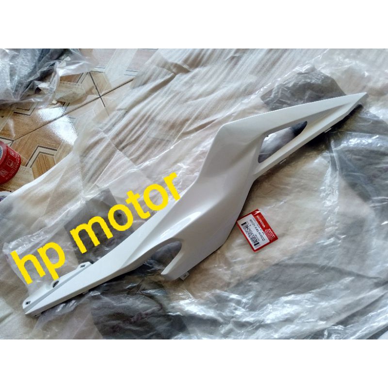 BODY BELAKANG CBR150 CBR150R PUTIH REPSOL COVER BODY CBR150 CB150R PUTIH REPSOL ORIGINAL