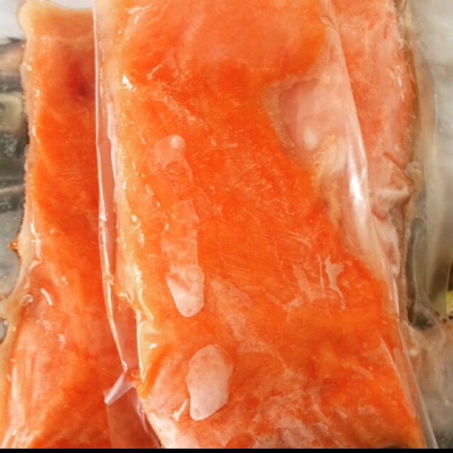 

Fillet Salmon Frozen / Fillet Salmon Segar / 1 Kg