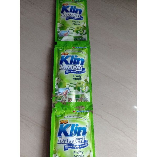SoKlin Lantai Fruity Apple 1Renceng