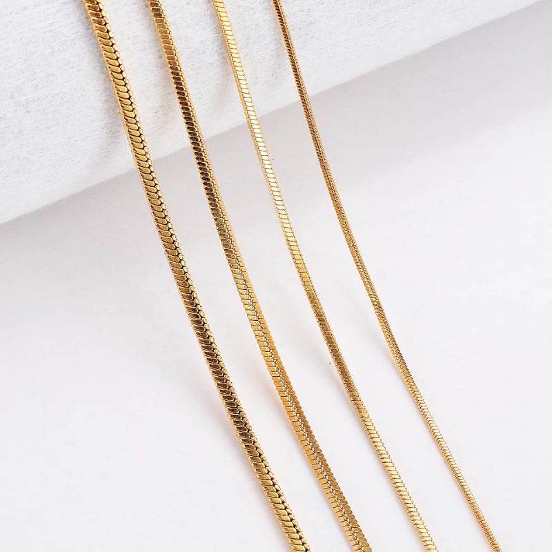 Kalung Titanium Anti Karat Warna Emas Model Kotak Untuk Pria Dan Wanita