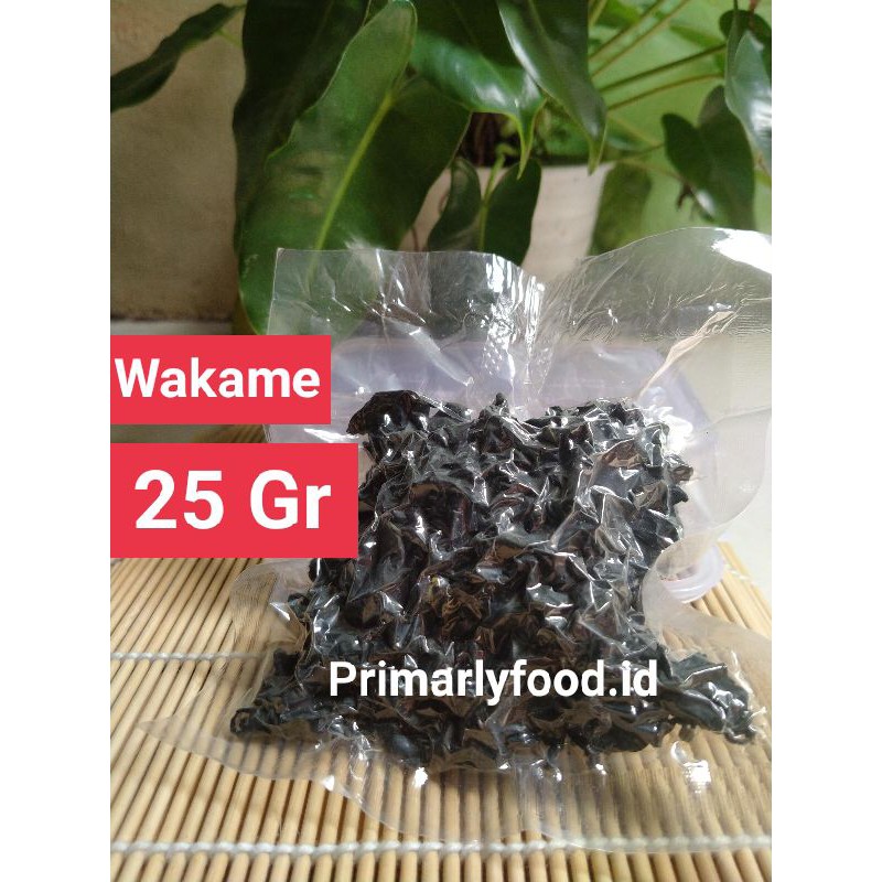 

dry cut wakame / miyeok dried seaweed 25 gr