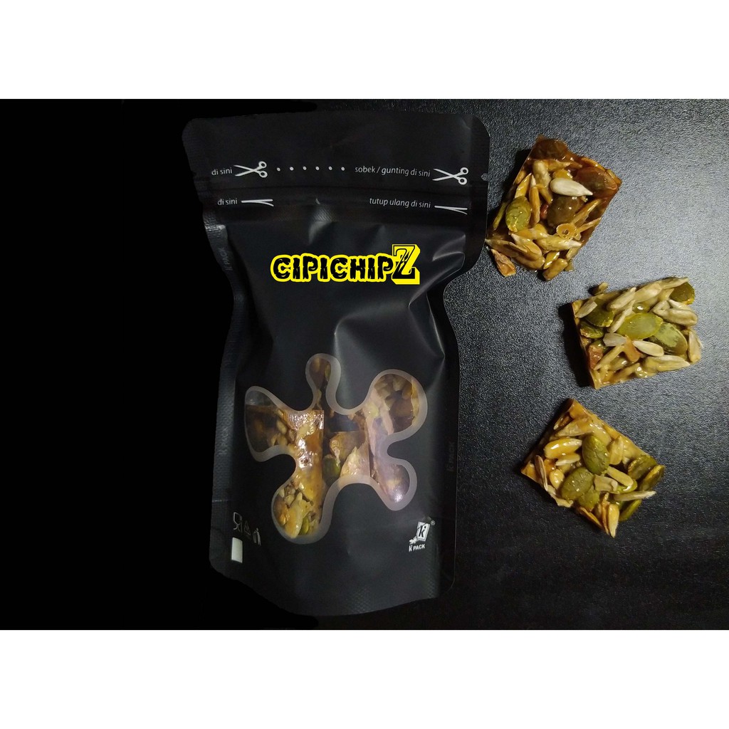 

Camilan Sehat Ting Ting Kuaci SunFlower Pumpkin Seeds 50gr