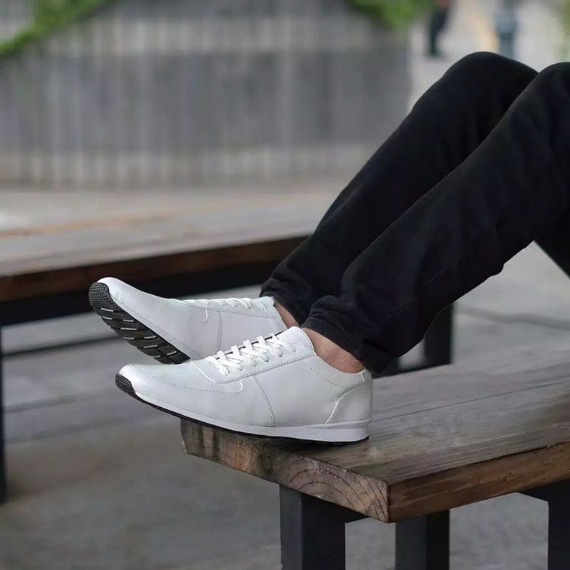 Sneakers Putih Polos Original | Sepatu Warna Putih