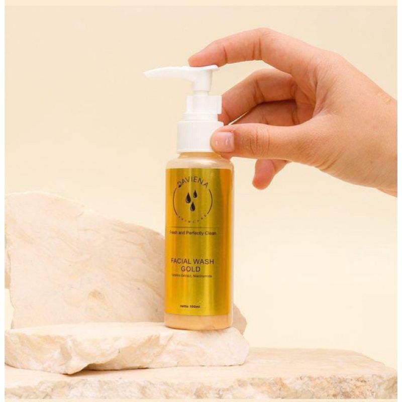Daviena Skincare Paket Gold Series Davienaskincareofficial Davina Devina Lampung Surabaya Jakarta Pencerah Pemutih Flek Wajah Glowing Bpom Daviena Skincare-Facial wash gold