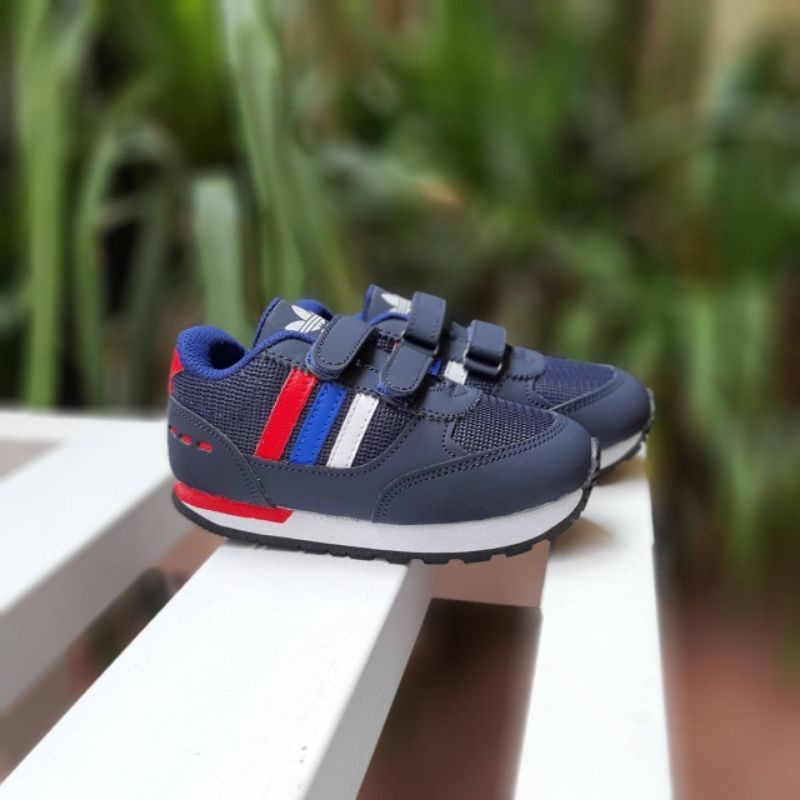 Sepatu anak adidas neo city racer perekat