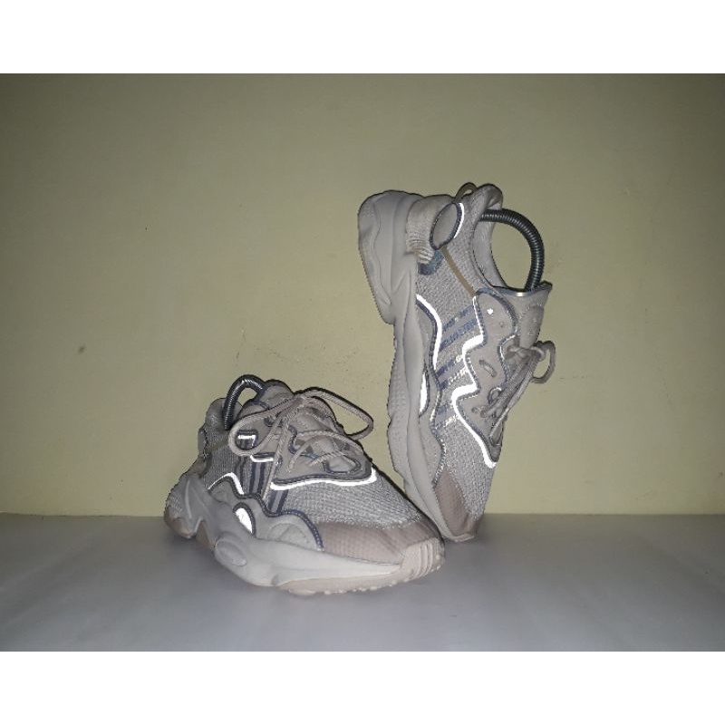 Sepatu Adidas Ozweego Second Original