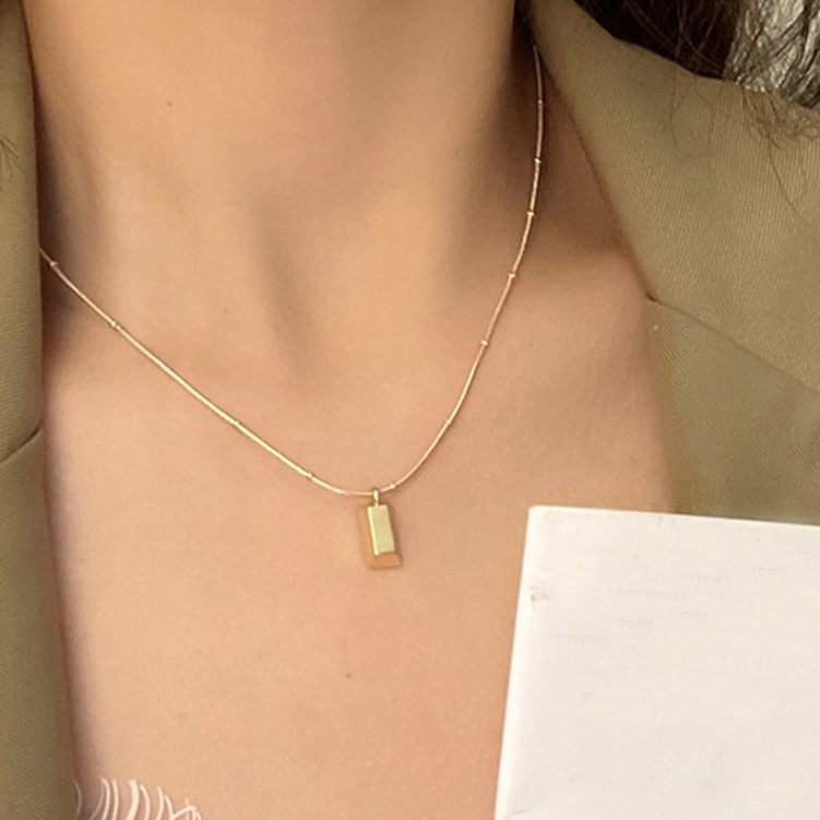 Kalung Choker Rantai Pendek Liontin Persegi Panjang Geometris Bahan Metal Lapis Emas Untuk Wanita