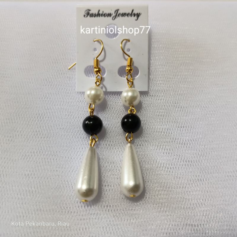 Anting Gaya Korea kekinian//Anting Wanita Fashion Termurah by kartiniolshop77