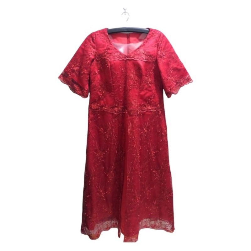 Gaun Pengantin Merah Vneck / Gaun Tunangan