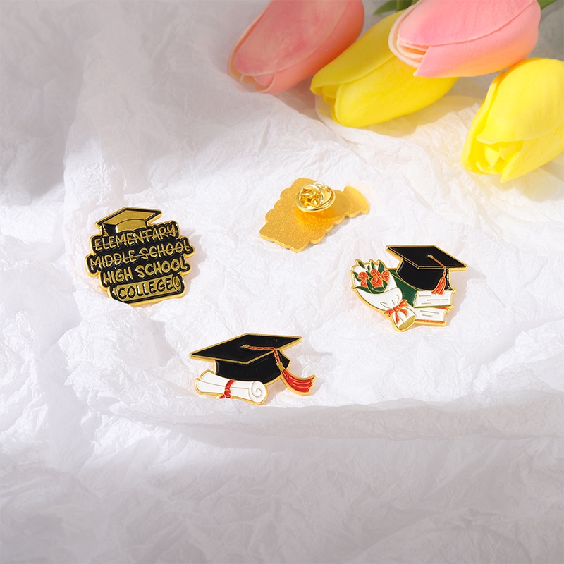 Bros Pin Enamel 5 Gaya Desain Topi Wisuda Untuk Koleksi Tas Ransel