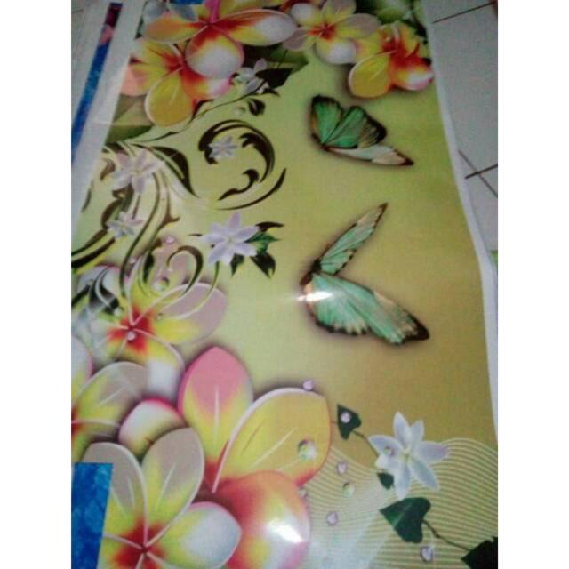 

Stiker Motif Kupu Cantik