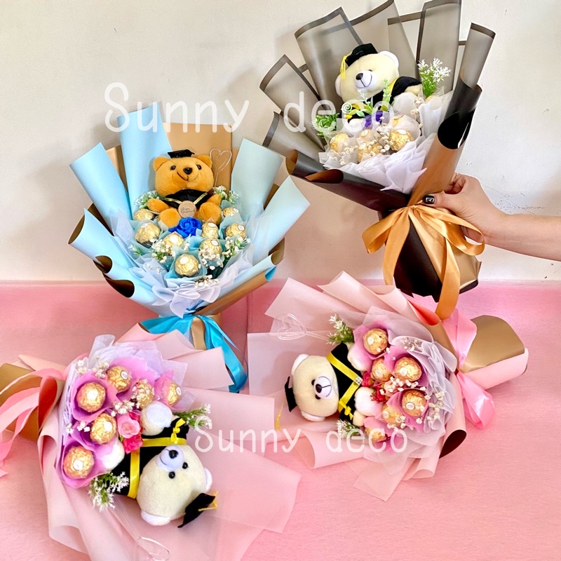 [PREMIUM] Gift Bouquet buket wisuda boneka toga + coklat ferrero, gift graduation bouquet, bucket wisuda, hadiah kelulusan, bucket, buket jakarta, buket bunga wisuda, buket duit asli, kado buket valentine, buket ulang tahun, buket balerina ballerina balet