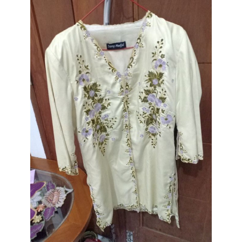 preloved baju resepsi