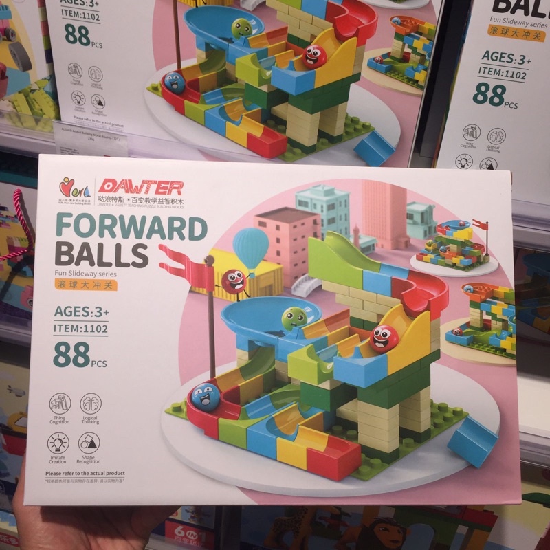 Lego blocks forward balls