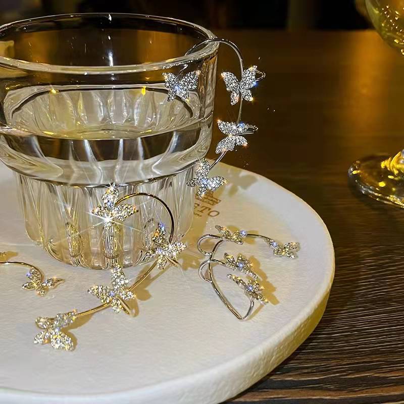 Anting Stud Panjang Desain Butterfly Explanation Aksen Berlian Untuk Wanita