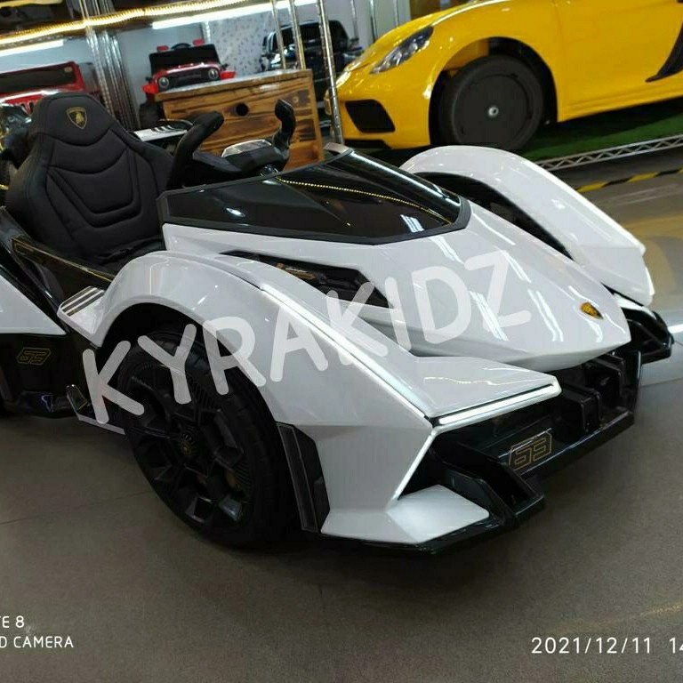 Mobil Aki Lamborghini V 12 GT Tourismo PK-8568