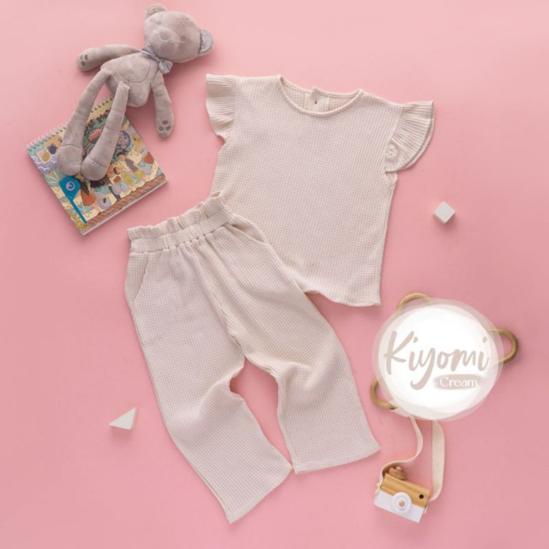 setelan anak perempuan | baju anak lucu | baju perempuan | kiyomi set | variant cream | kiyomi warna cream