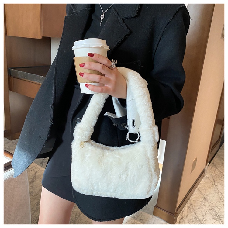 Tas Bahu Bulu Shoulder Bag Fluffy Fur Korea Viral Trend Shoulder plush Bag Tas selempang bahu wanita bulu bludru import korea hobos winter fur baguette lembut