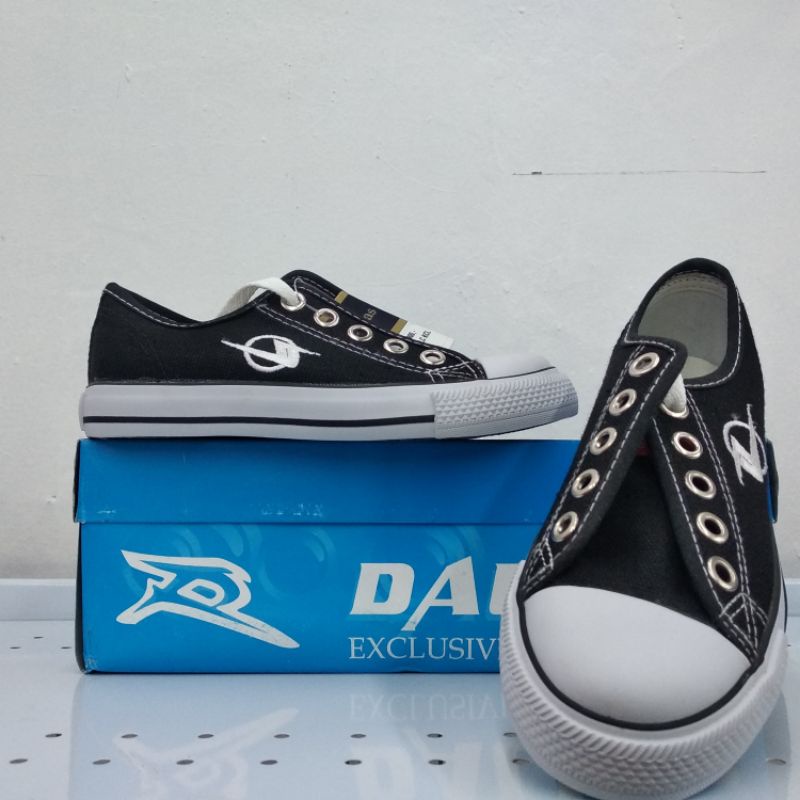 sepatu dallas