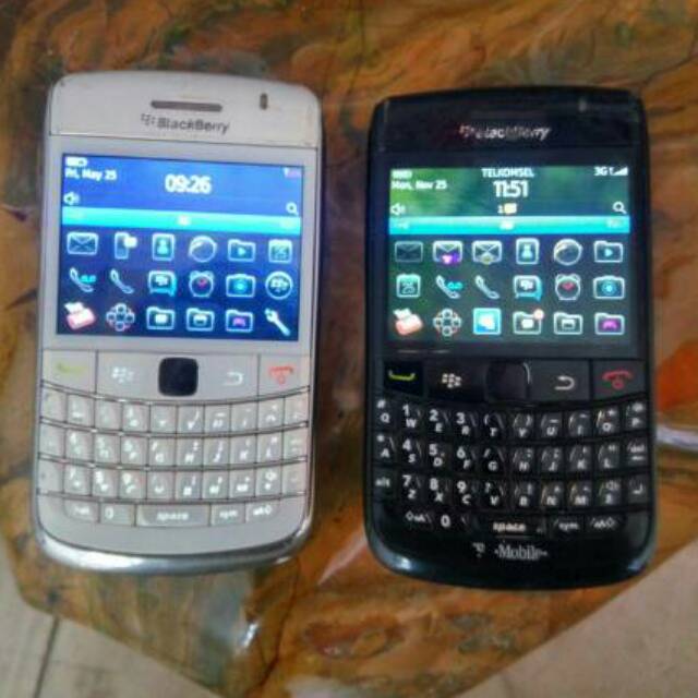 Blackberry 9780 (Onyx 2)