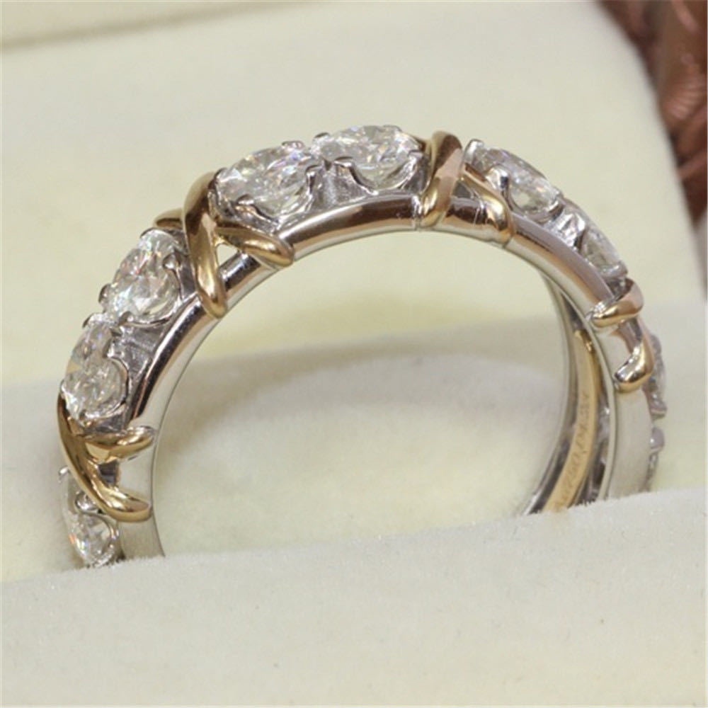 Cincin Bahan Stainless Steel Aksen Berlian Zirkon Untuk Wanita