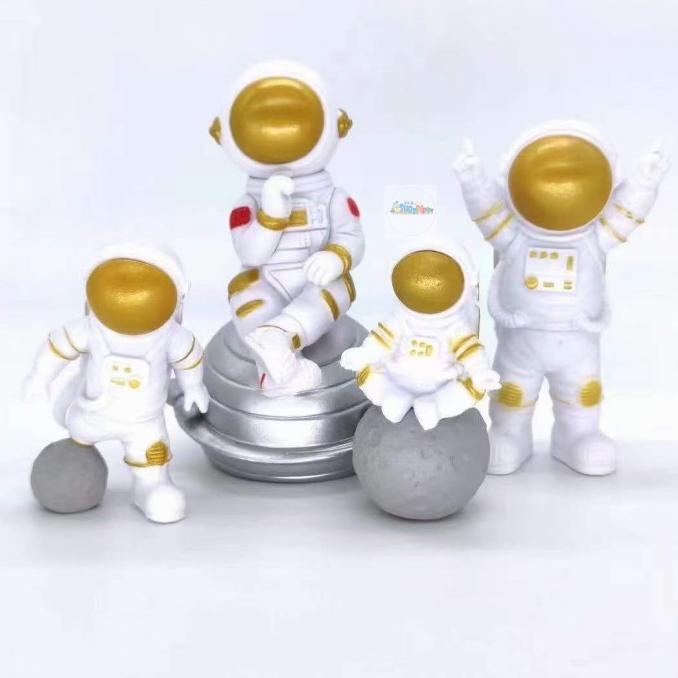 Harga Murah Mainan Figure Astronot Astronaut Topper Kue Cake Set 4