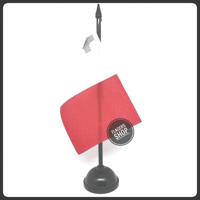 

Bendera Meja Malta + Tiang Kayu