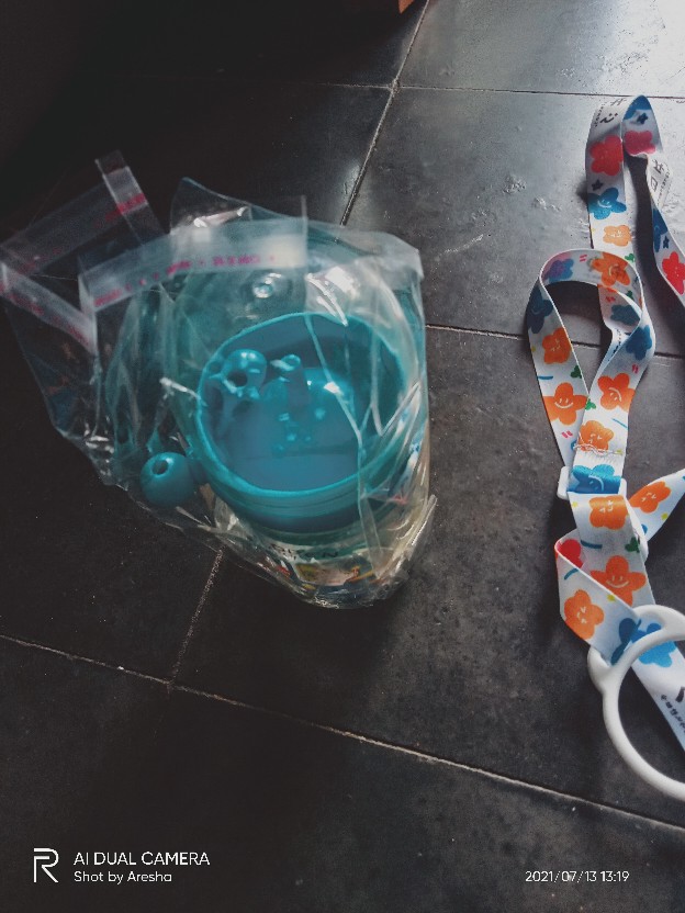 Botol Minum Anak Air Mancur Model Ikan Paus Sedotan 250ml