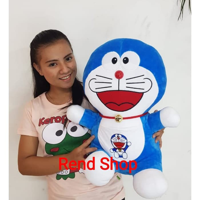 Boneka Doraemon Besar