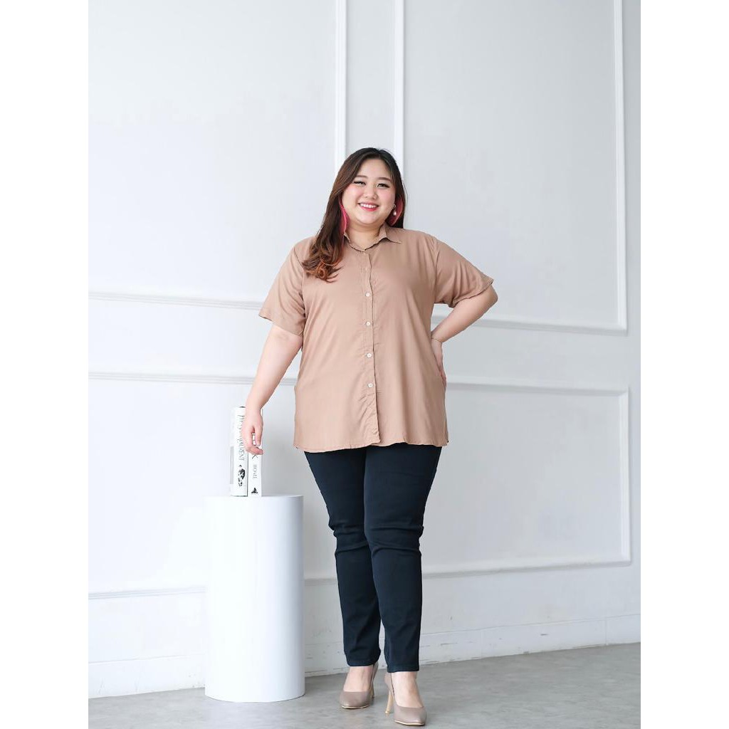 KEMEJA WANITA POLOS LENGAN PENDEK JUMBO BIGSIZE BIG SIZE BAHAN KATUN COTTON RAYON WARNA KREM CREAM