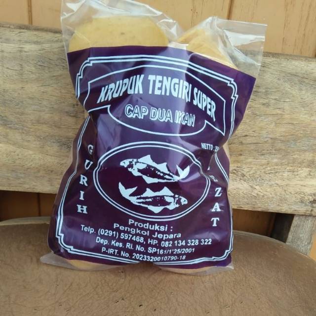 Kerupuk ikan tengiri mentah khas Jepara