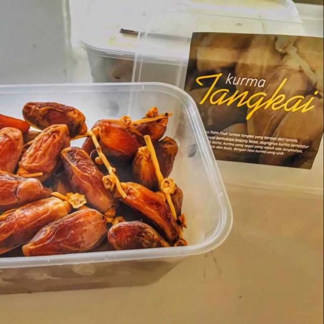 

Kurma Arab Tangkai