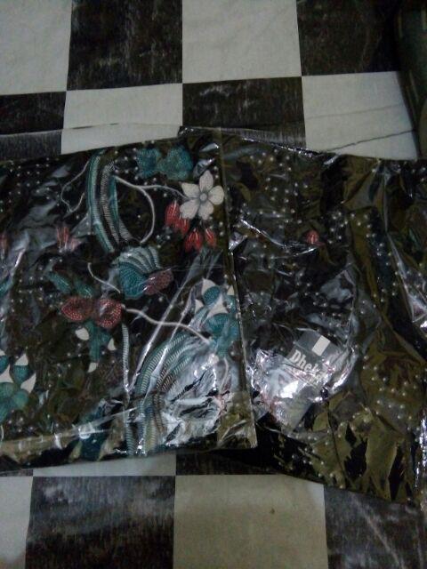 Maura Couple - Sania Ruffle Batik Couple