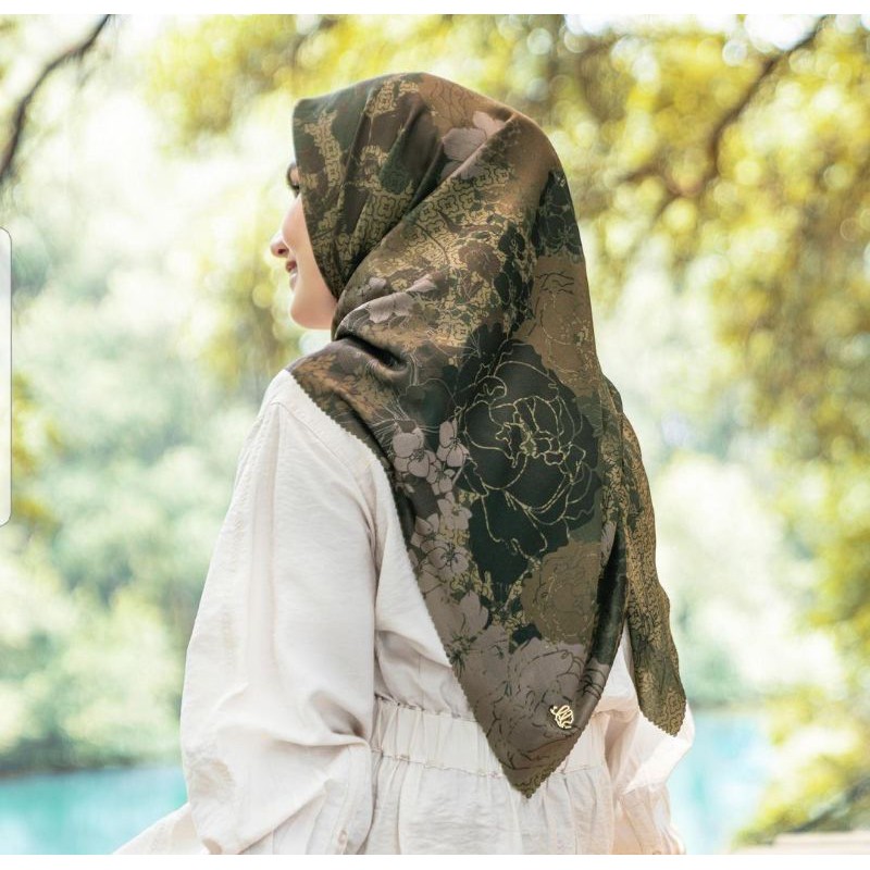 Dayana Scarf Heaven Lights