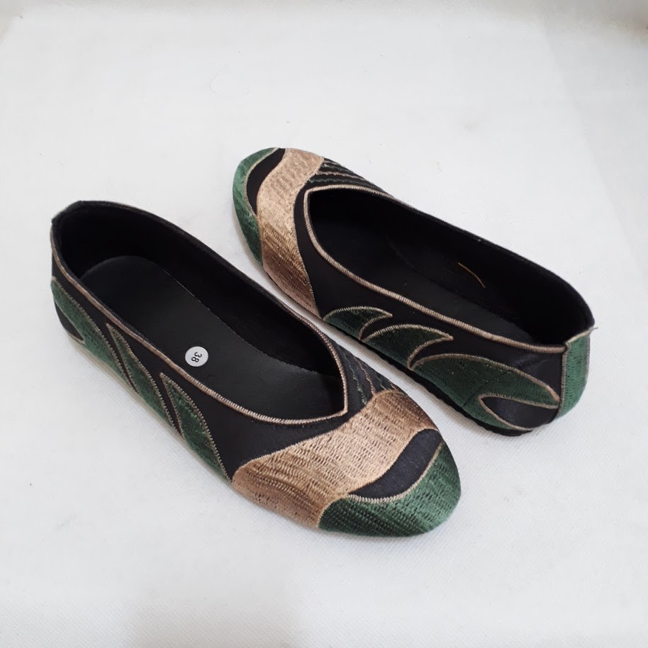 etnik fashion sepatu bordir flat slip on ombak hijau