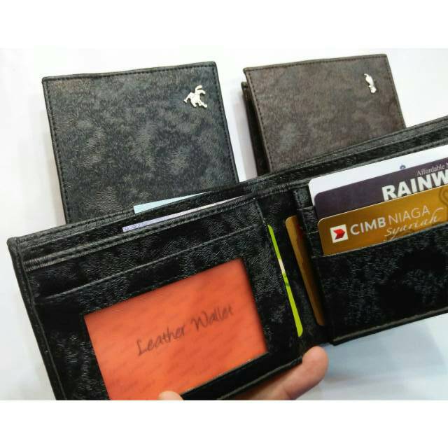 Dompet pendek lipat cowok kulit sintetis tebal