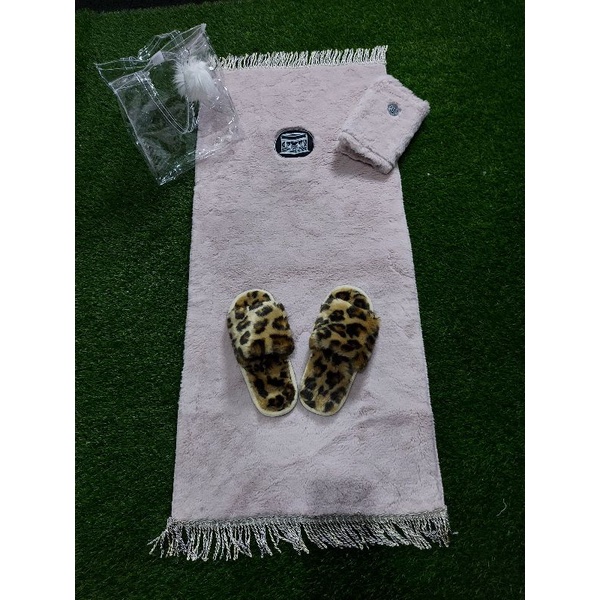 

BIGSALE RAMADHAN hampers murah souvenir idul fitri sajadah bulu murah viral harga murah kualitas mewah (premium quality)