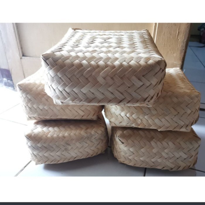 

[ Halodul ] besek bambu 18x18 cm
