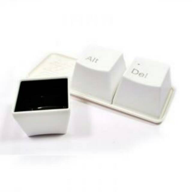 

Keyboard Cup Gelas Unik Ctrl, Alt dan Del