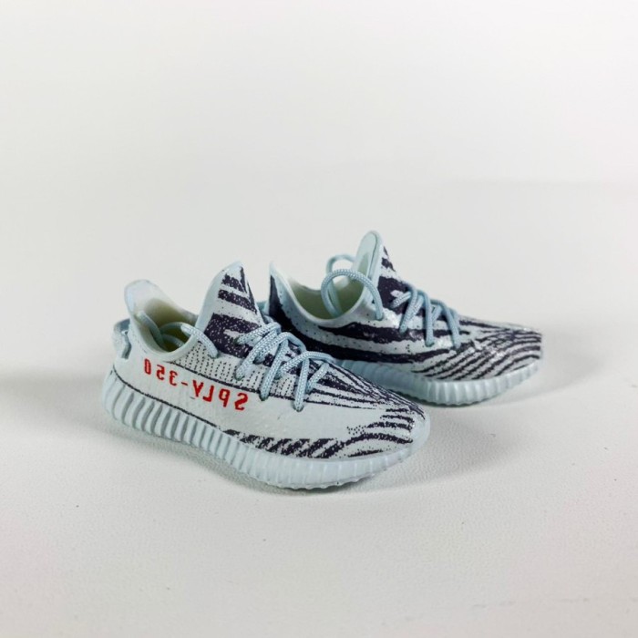 YEEZY 350 350V2 BLUE TINT 3D SNEAKERS KEYCHAIN MINIATUR