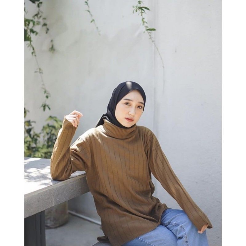 Nala Sweater Rajut Turtleneck