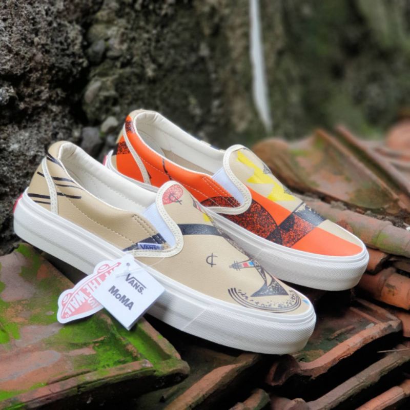 Sepatu Kets Vans MOMA Kulit. Grade Ori. 36-43 Wanita dan Pria. Vans Kulit , Vans MOMA