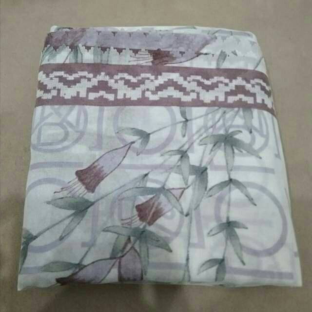 Dekade scarf ria miranda