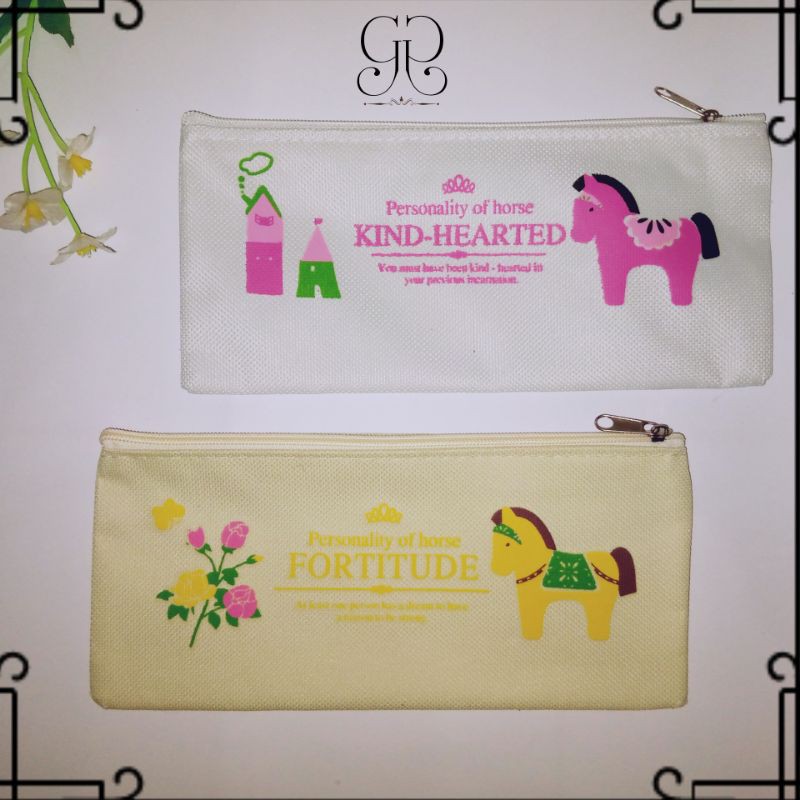 

GG_ Tempat Pensil Kanvas Motif