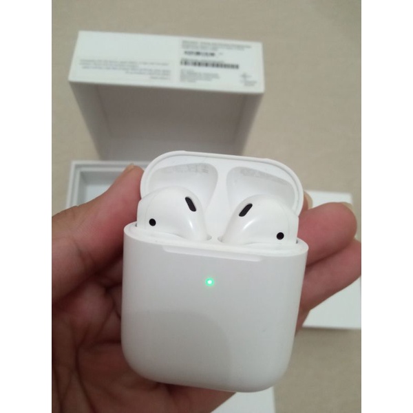 airpods gen 2 wirelesss charging case second inter