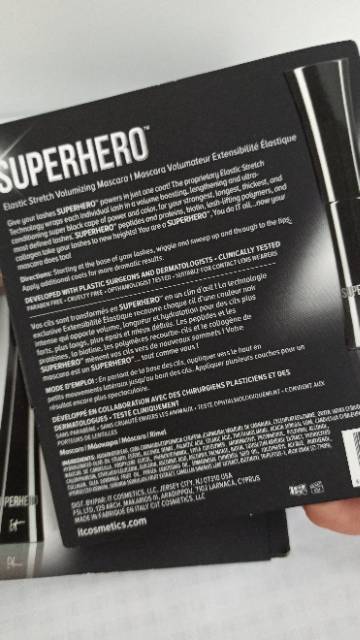 IT COSMETICS SUPERHERO ELASTIC STRETCH VOLUMIZING MASCARA