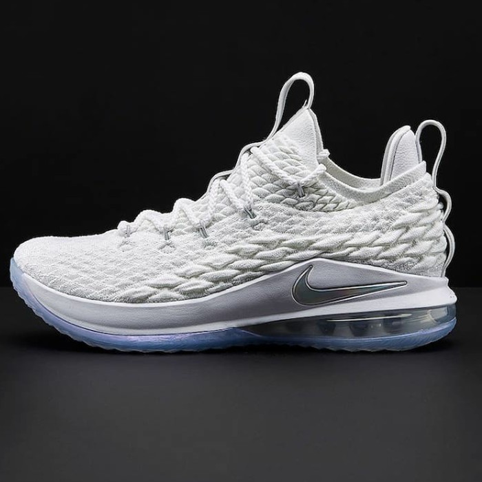 SEPATU BASKET NIKE LEBRON 15 LOW WHITE ORIGINAL