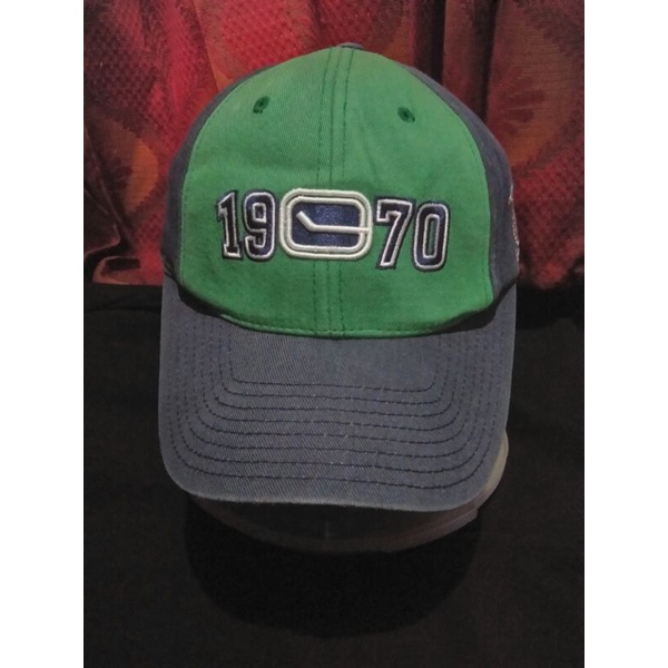 Topi Vintage Puma X NHL warna hijau second